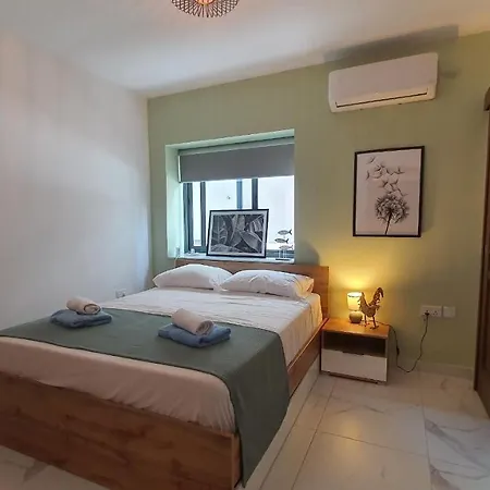 Qawra Deluxe Apartment *